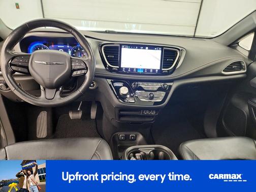 Gray 2021 Chrysler Pacifica Touring L