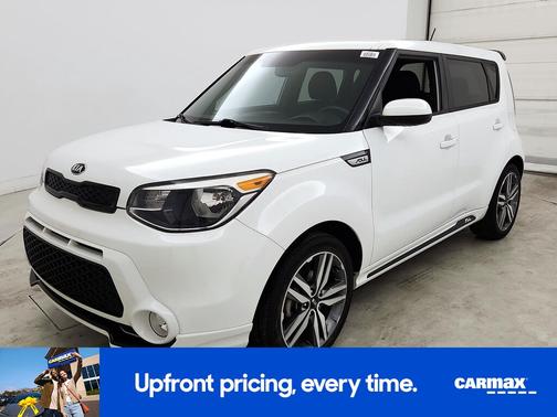 White 2016 Kia Soul +