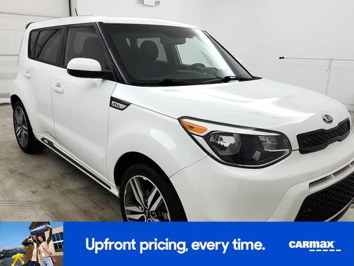 White 2016 Kia Soul +