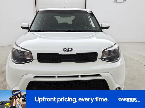 White 2016 Kia Soul +
