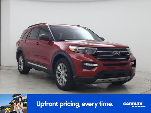 Red 2022 Ford Explorer XLT