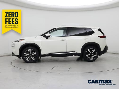 White 2023 Nissan Rogue SL