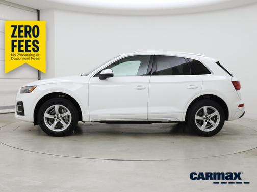 White 2023 Audi Q5 Premium