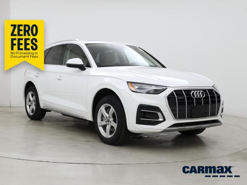 White 2023 Audi Q5 Premium