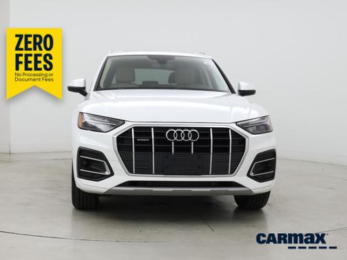 White 2023 Audi Q5 Premium