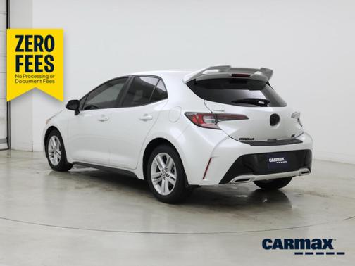 White 2022 Toyota Corolla Hatchback SE
