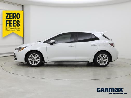 White 2022 Toyota Corolla Hatchback SE