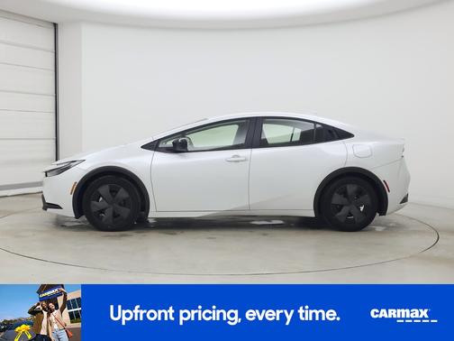 2025 Toyota Prius LE