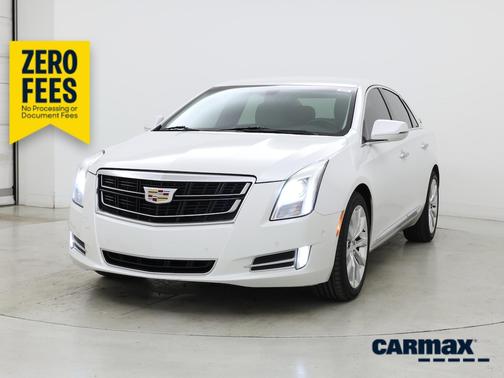 White 2016 Cadillac XTS Luxury