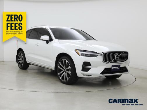 White 2023 Volvo XC60 B5 Ultimate Bright Theme