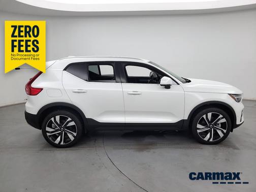White 2024 Volvo XC40 B5 Ultimate Bright Theme