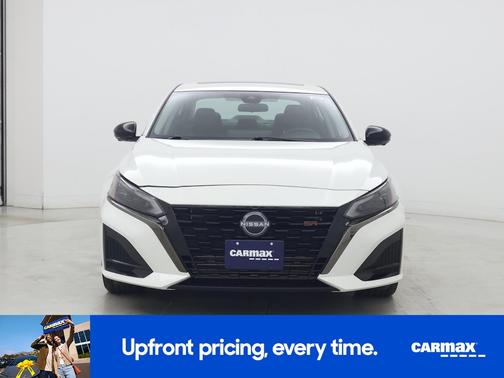 White 2023 Nissan Altima SR