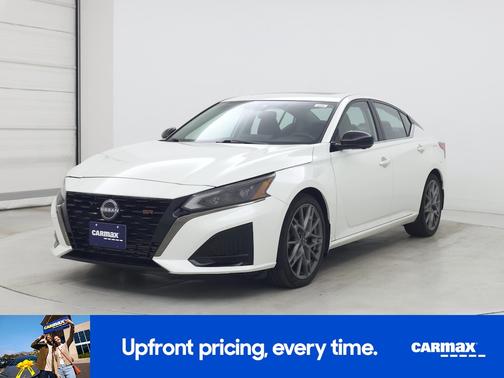 White 2023 Nissan Altima SR