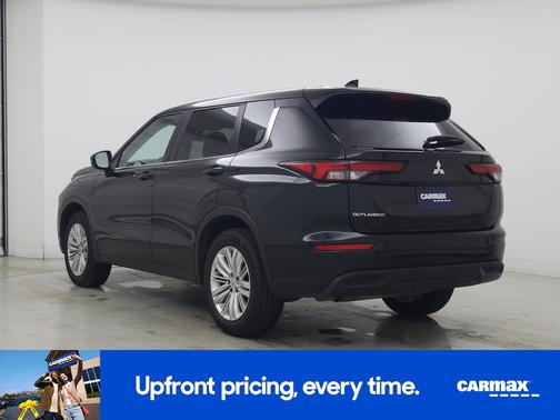 2024 Mitsubishi Outlander ES