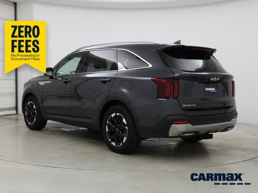 Gray 2024 Kia Sorento S