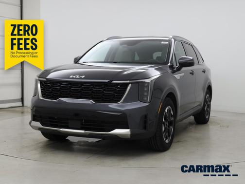 Gray 2024 Kia Sorento S