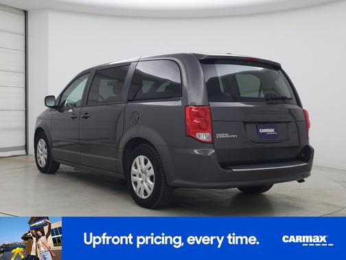 Gray 2016 Dodge Grand Caravan SE