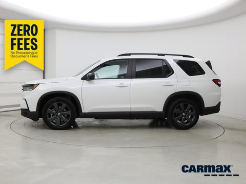 White 2023 Honda Pilot Sport