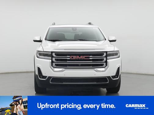 White 2023 GMC Acadia SLT