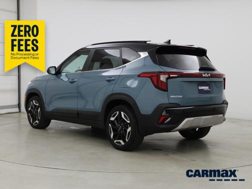 Blue 2024 Kia Seltos SX