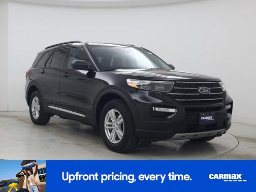 Black 2022 Ford Explorer XLT