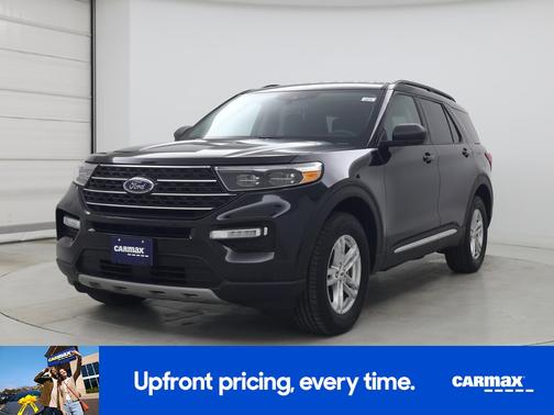 Black 2022 Ford Explorer XLT