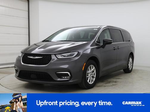 Gray 2023 Chrysler Pacifica Touring L