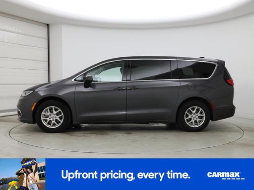 Gray 2023 Chrysler Pacifica Touring L