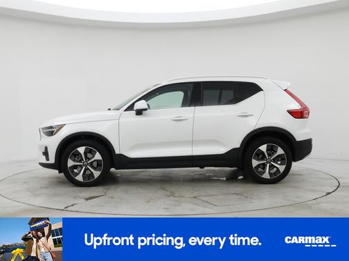 2024 Volvo XC40 B5 Plus Bright Theme
