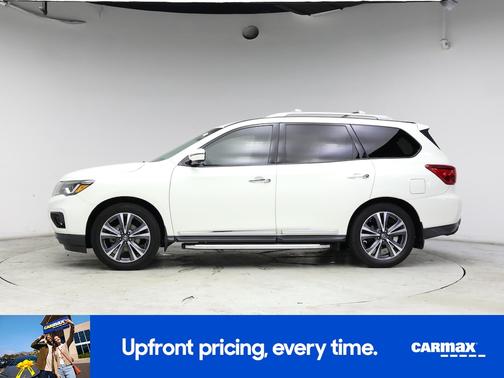 White 2019 Nissan Pathfinder Platinum