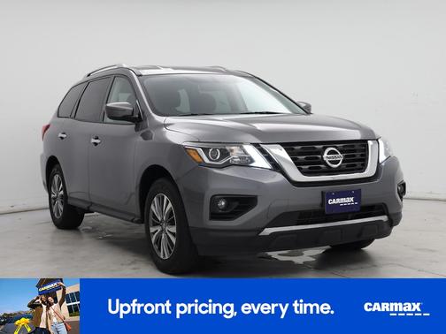 2020 Nissan Pathfinder SV