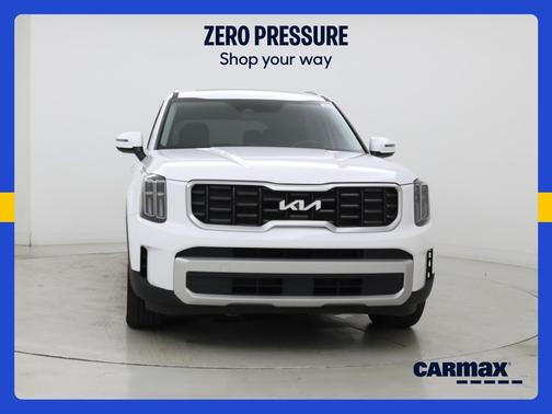White 2025 Kia Telluride S