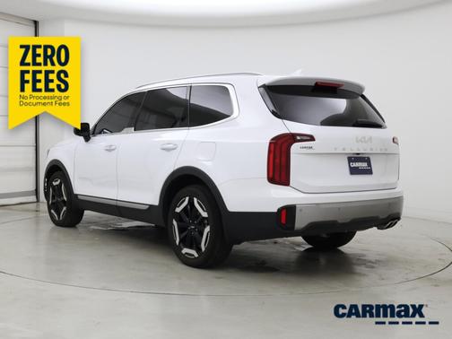 White 2025 Kia Telluride S