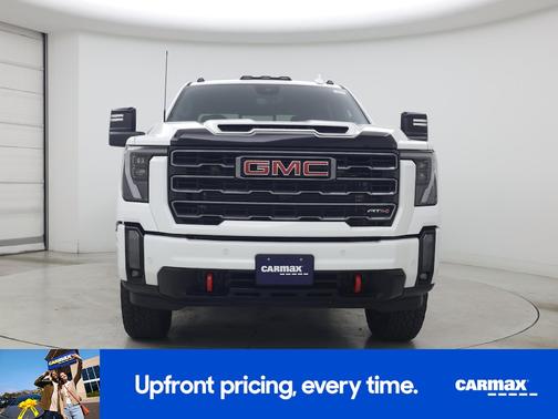 White 2024 GMC Sierra 2500 AT4