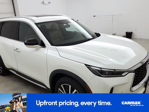 White 2023 INFINITI QX60 Sensory