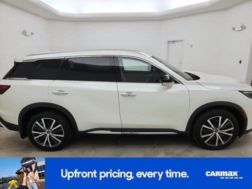 White 2023 INFINITI QX60 Sensory