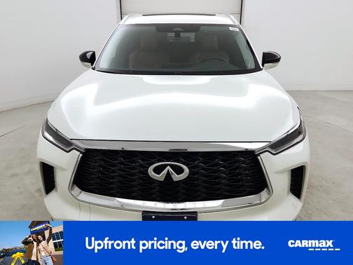 White 2023 INFINITI QX60 Sensory
