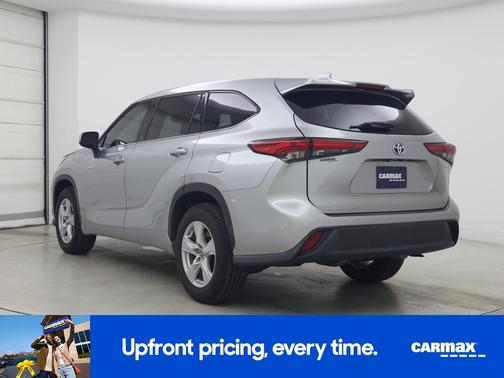 Silver 2021 Toyota Highlander Hybrid LE