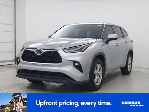 Silver 2021 Toyota Highlander Hybrid LE