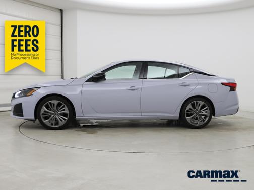 Gray 2023 Nissan Altima SR