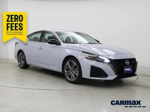 Gray 2023 Nissan Altima SR