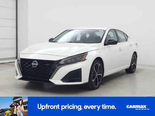 White 2024 Nissan Altima SR