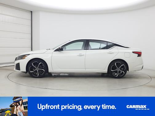 White 2024 Nissan Altima SR