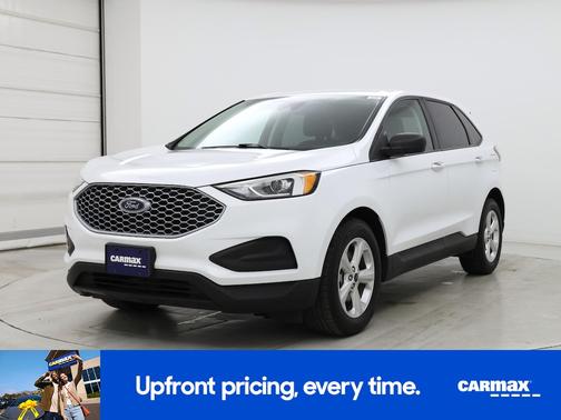 White 2023 Ford Edge SE