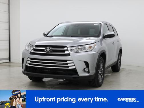 Gray 2019 Toyota Highlander XLE