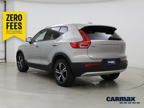 Silver 2023 Volvo XC40 B5 Core