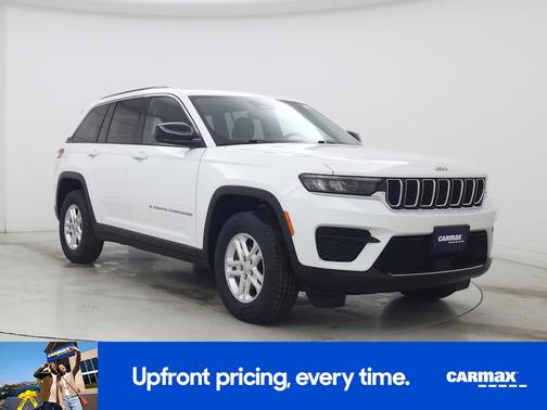 White 2023 Jeep Grand Cherokee Laredo