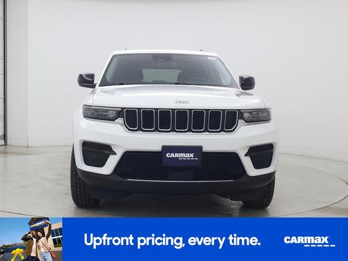 White 2023 Jeep Grand Cherokee Laredo