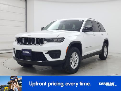 White 2023 Jeep Grand Cherokee Laredo