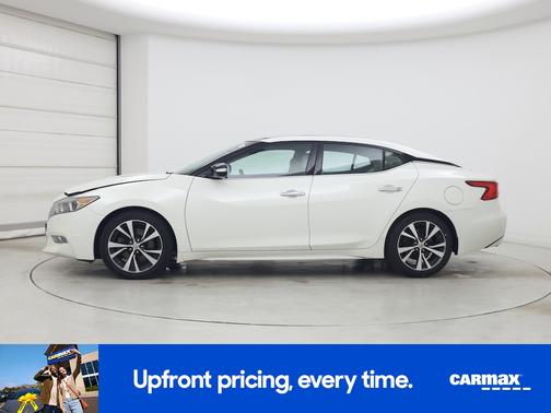White 2017 Nissan Maxima SL